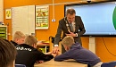 Aftrap vernieuwd lesprogramma Aardbevingenwijzer Burgemeester Henk Jan Bolding ODBS Nijenstein