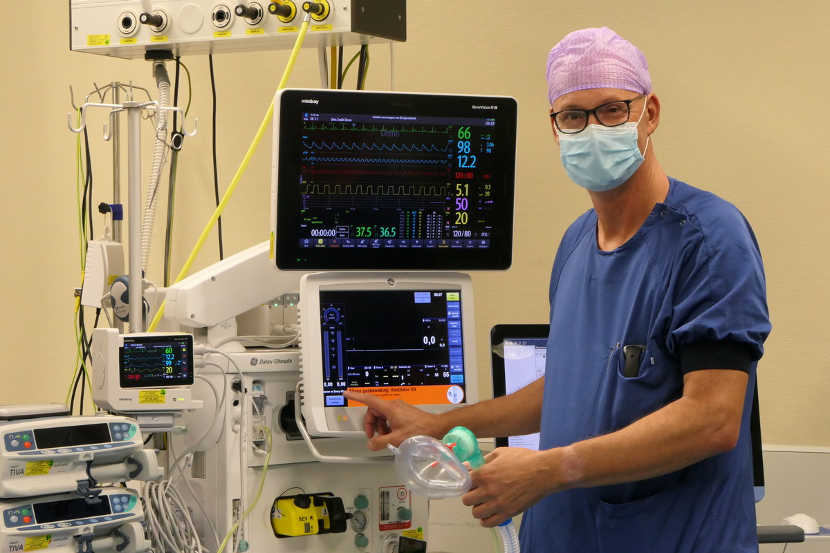 Frank Wajon anesthesioloog van het WZA bij de nieuwe Aisys