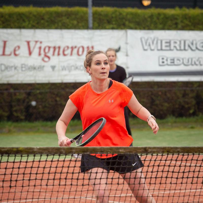 Van Dijken Verf Vloeren open dubbeltennistoernooi vlekkeloos verlopen