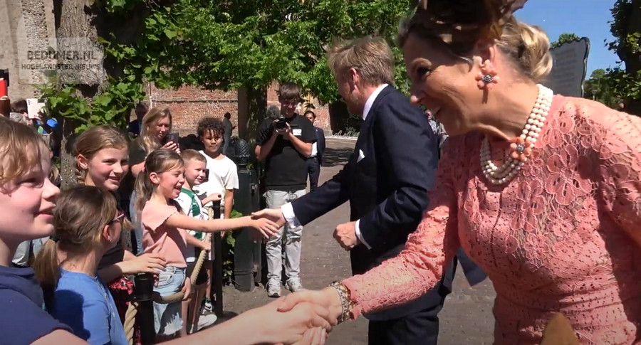 Video bezoek Koning Willem Alexander en Koningin Maxima aan Bedum