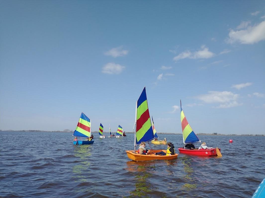 Zeillessen voor de jeugd van start bij Zeilvereniging Schildmeer jeugdzeilen 2