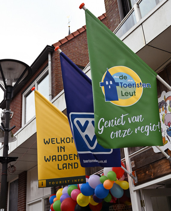 Feestelijke opening Toeristenleut Bedum VVV Waddenland de Golden Raand