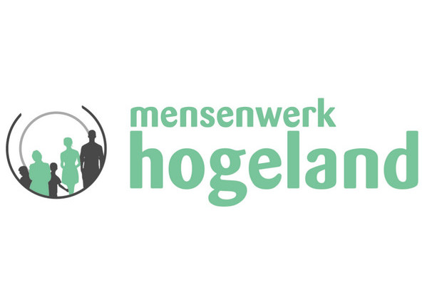 Mensenwerk Hogeland organiseert Ouder en Kind Yoga in de Week van de Opvoeding